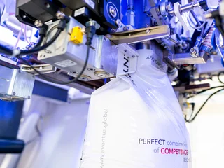 FFS bag at filling station